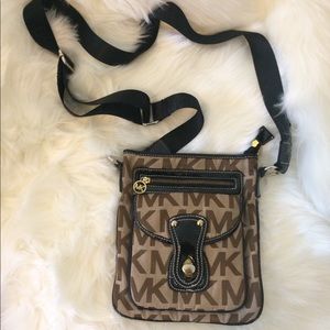 Michael Kors | Cross Body